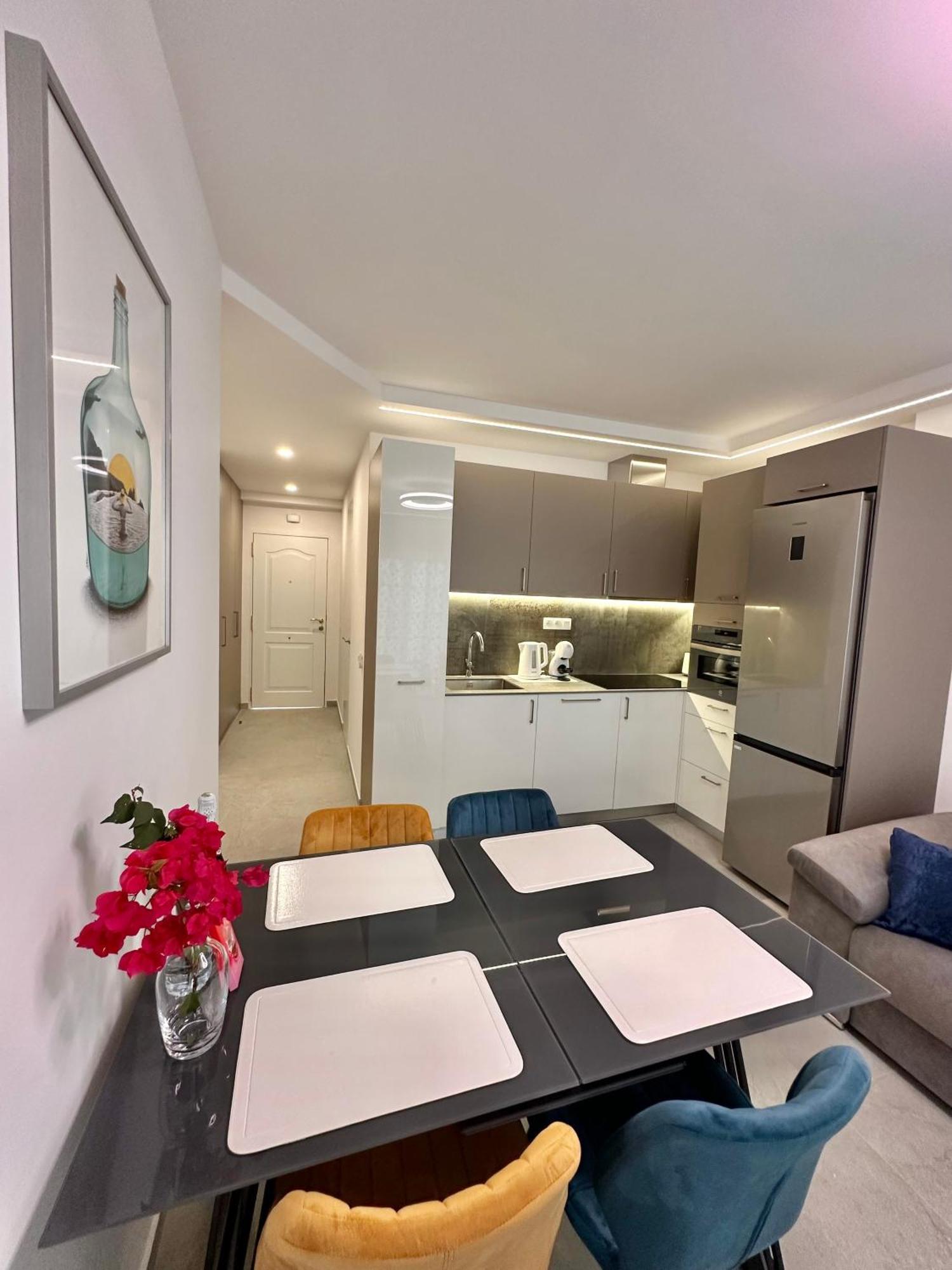 Sunset Apartment 2 & Heated Pool Лос Кристианос Экстерьер фото