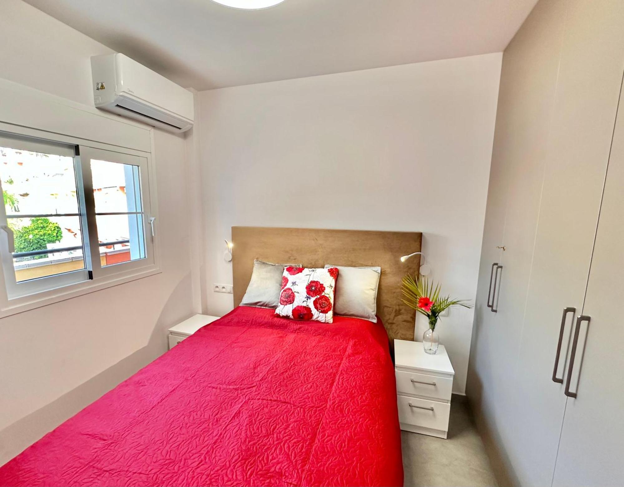 Sunset Apartment 2 & Heated Pool Лос Кристианос Экстерьер фото